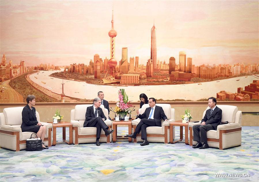 (BRF)CHINA-BRITAIN-LI KEQIANG-HAMMOND-MEETING (CN)