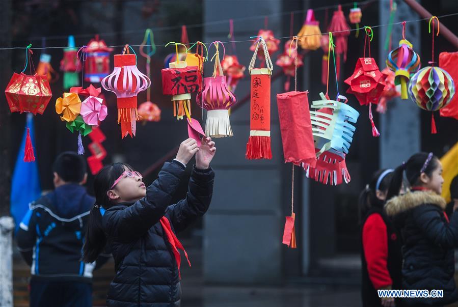 CHINA-ZHEJIANG-SCHOOL-NEW YEAR-GREETING (CN)