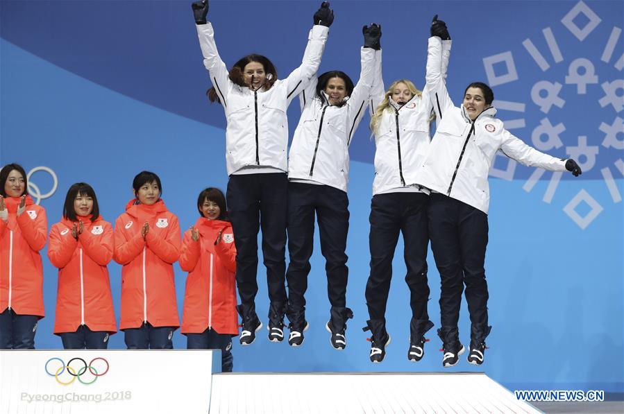 (SP)OLY-SOUTH KOREA-PYEONGCHANG-SPEED SKATING-LADIES' TEAM PURSUIT-MEDAL CEREMONY