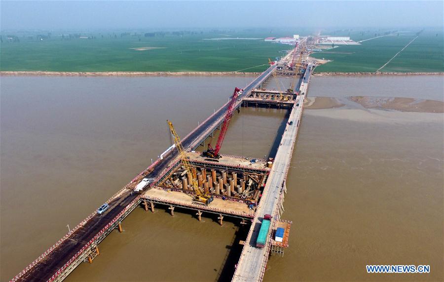 CHINA-ZHENGZHOU-YELLOW RIVER BRIDGE (CN)