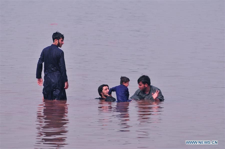 PAKISTAN-ISLAMABAD-WEATHER-HEAT