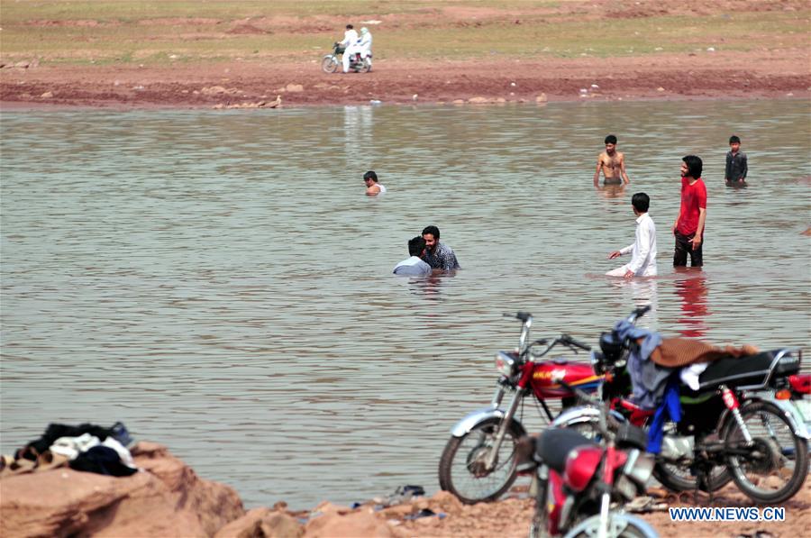 PAKISTAN-ISLAMABAD-WEATHER-HEAT