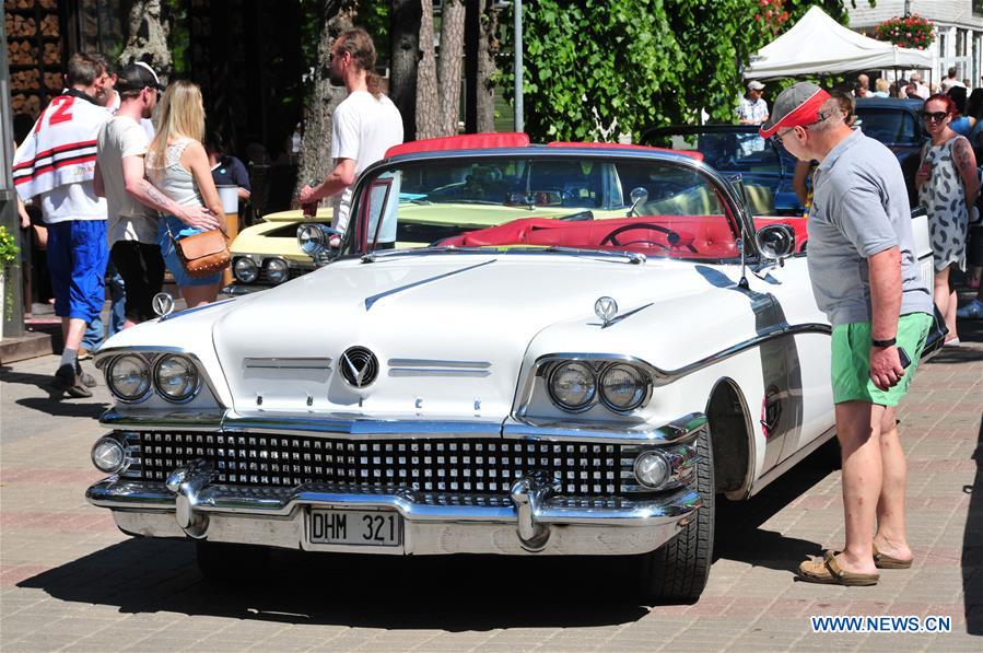 LATVIA-JURMALA-CLASSIC CAR CRUISE PARADE