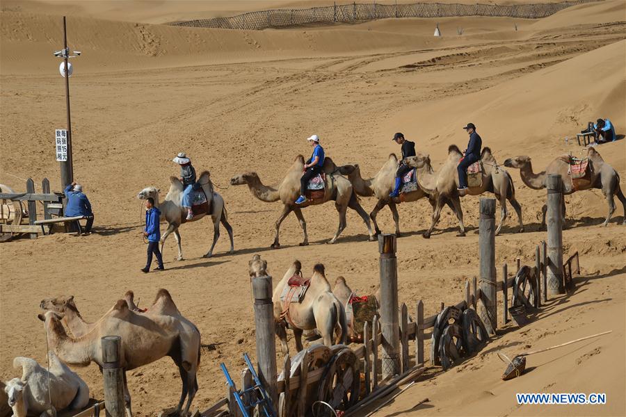 CHINA-INNER MONGOLIA-DESERT-TOURISM (CN)