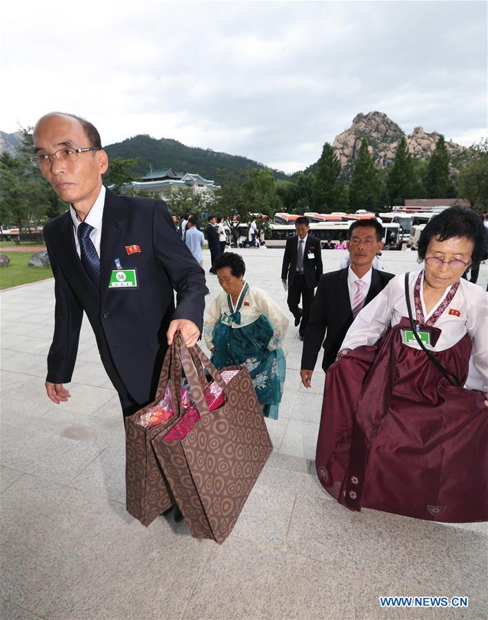 DPRK-MOUNT KUMGANG-WAR SEPARATED FAMILIES-REUNIONS