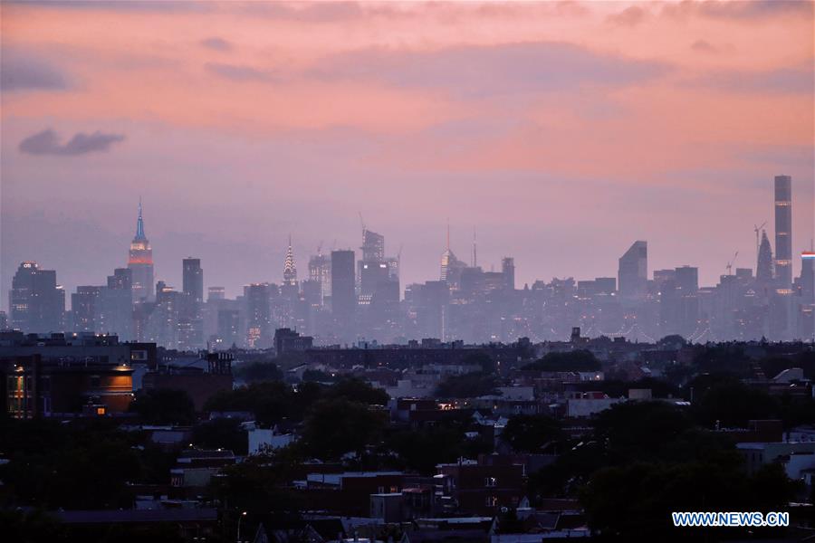 U.S.-NEW YORK-DAILY LIFE-MANHATTAN SKYLINE