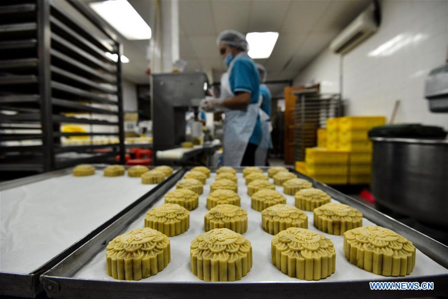 MALAYSIA-KUALA LUMPUR-MOONCAKE