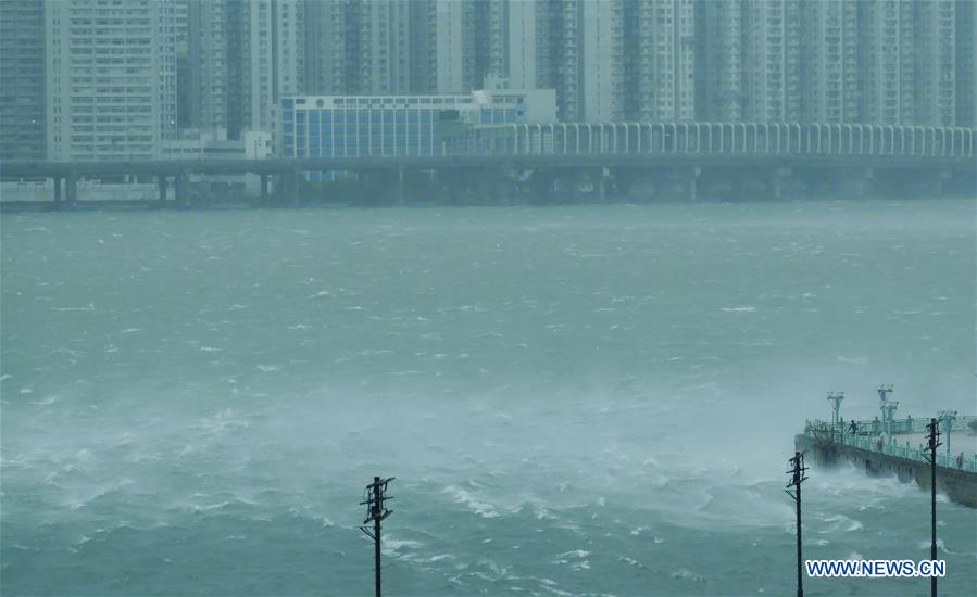 CHINA-HONG KONG-MANGKHUT-TOP TYPHOON WARNING(CN)