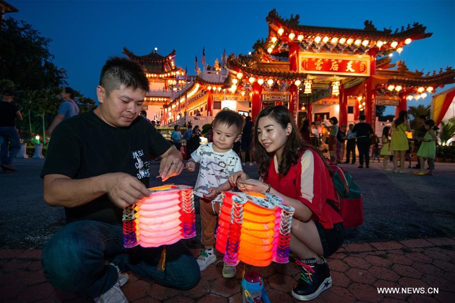 MALAYSIA-KUALA LUMPUR-MID AUTUMN FESTIVAL