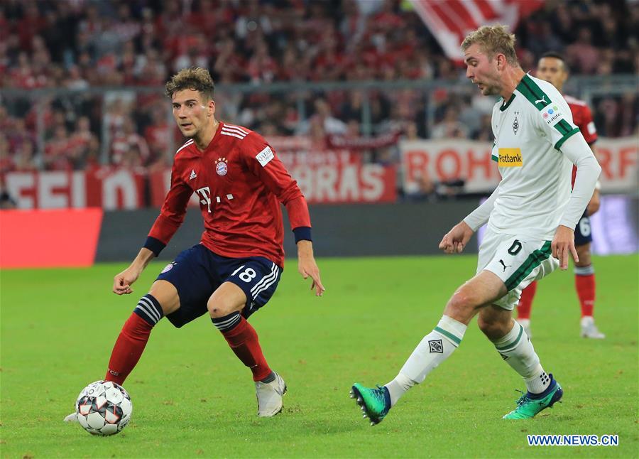 (SP)GERMANY-MUNICH-SOCCER-BUNDESLIGA-BAYERN MUNICH VS MOENCHENGLADBACH