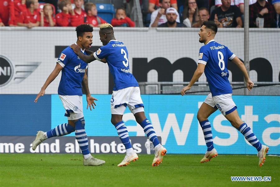 (SP)GERMANY-DUSSELDORF-SOCCER-BUNDESLIGA-FORTUNA DUESSELDORF VS SCHALKE 04