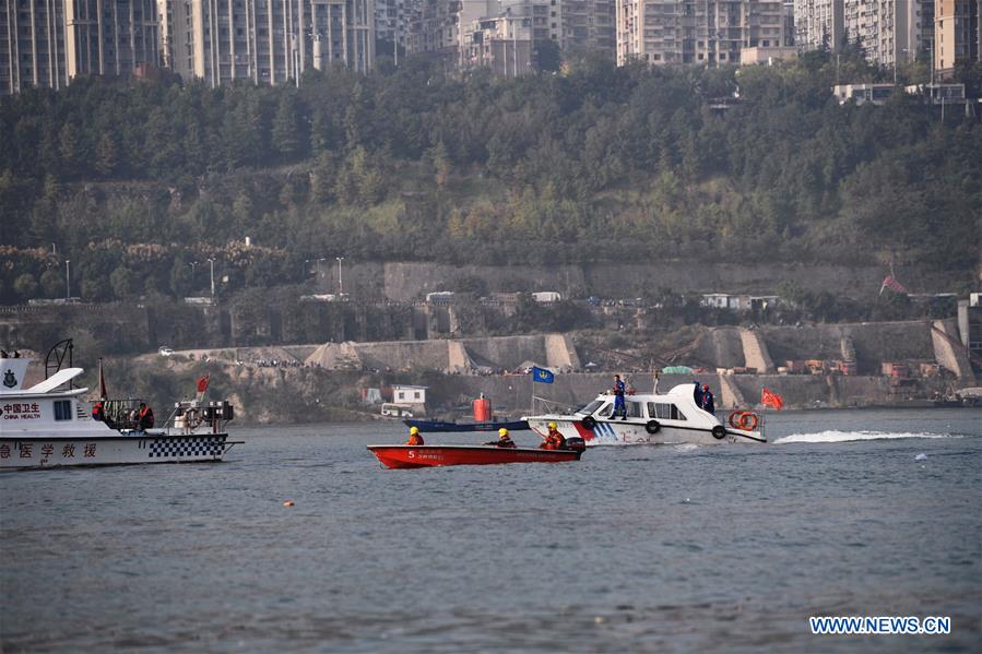 CHINA-CHONGQING-BUS CRASH-RESCUE (CN)