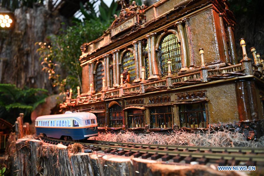 U.S.-WASHINGTON-USBG-HOLIDAY EXHIBIT-ICONIC TRAIN STATIONS