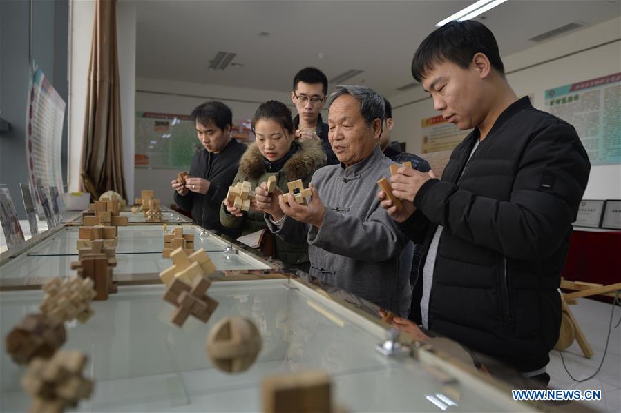 #CHINA-HEBEI-KONG MING LOCK-CRAFTSMAN (CN)