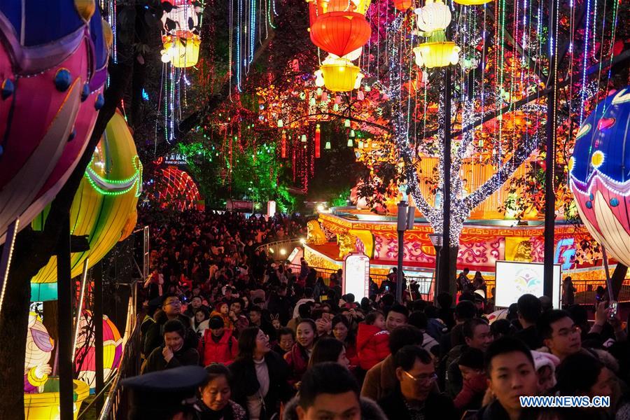 CHINA-SICHUAN-ZIGONG-LANTERN FAIR (CN)