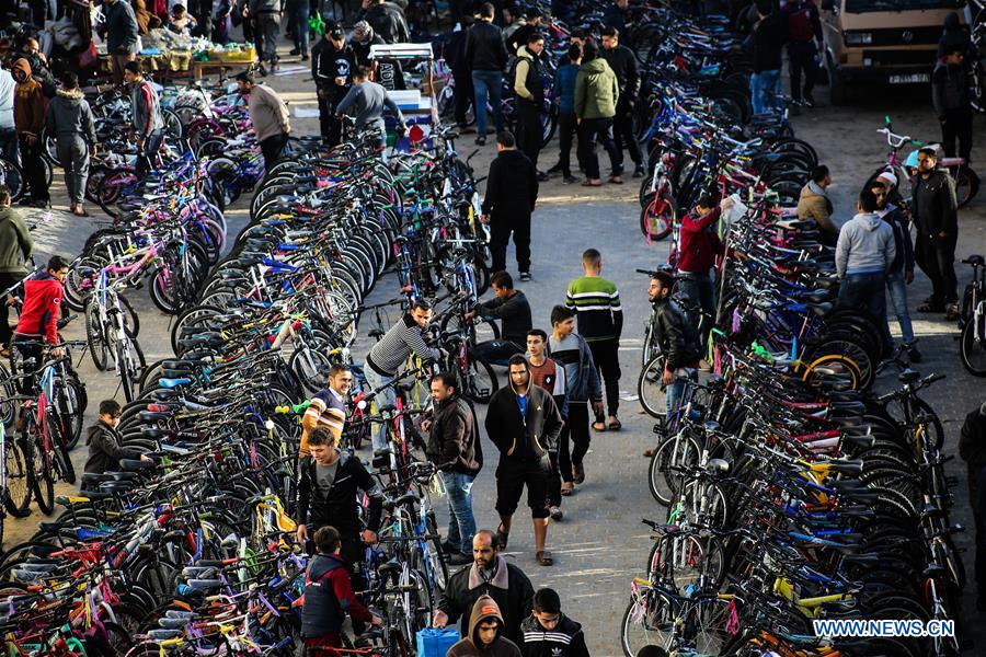 MIDEAST-GAZA-BICYCLES-MARKET