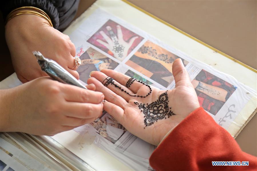 MIDEAST-GAZA-HENNA-DAILY LIFE