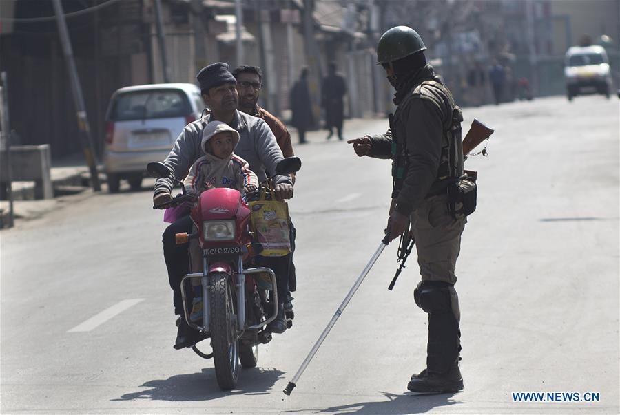 KASHMIR-SRINAGAR-SECURITY LOCKDOWN