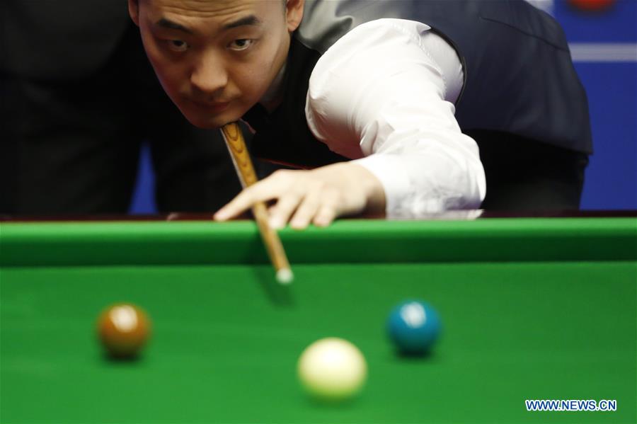 (SP)BRITAIN-SHEFFIELD-SNOOKER-WORLD CHAMPIONSHIP-DAY 2