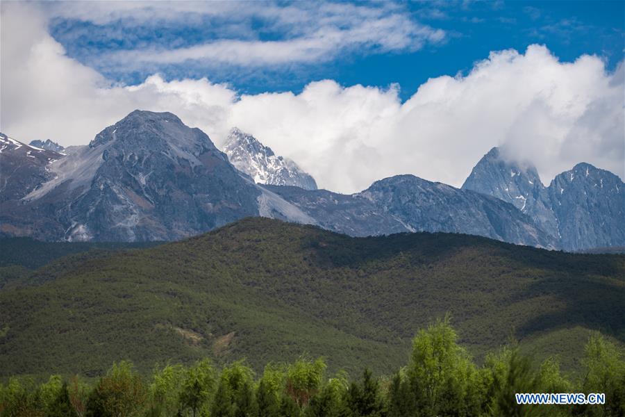 CHINA-LIJIANG-SNOW MOUNTAIN-SCENERY (CN)