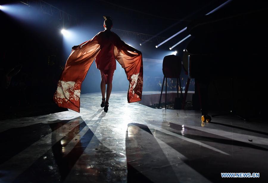 CHINA-FUJIAN-NANJING-TULOU-FASHION SHOW (CN)