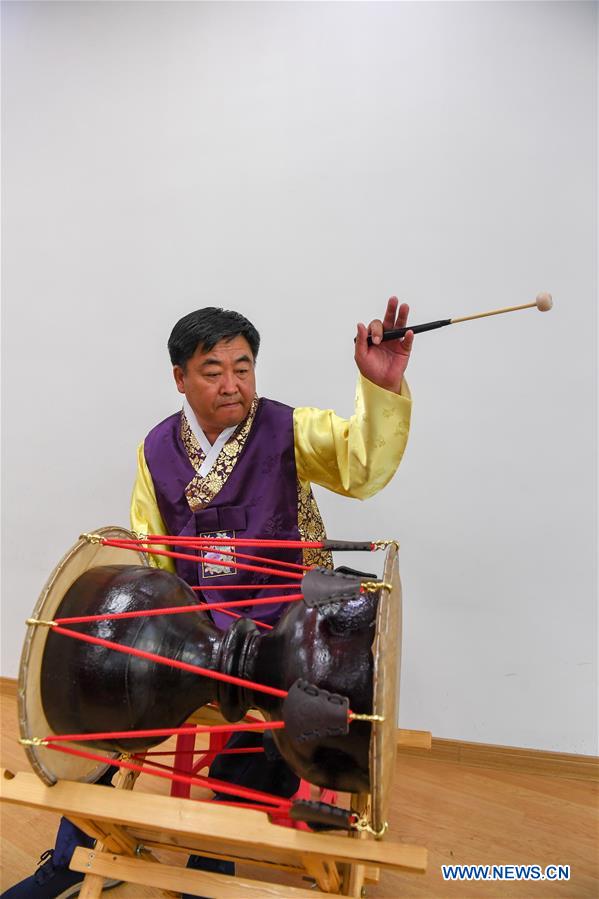 CHINA-JILIN-CHANGCHUN-KOREAN LONG DRUM (CN)