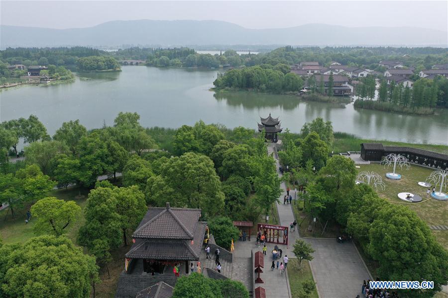 CHINA-JIANGSU-CHANGSHU-SHANGHU LAKE-SCENERY (CN)