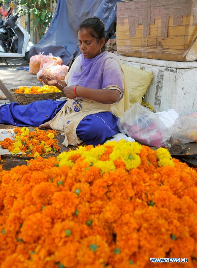 KASHMIR-DAILY LIFE-MARIGOLD GARLANDS