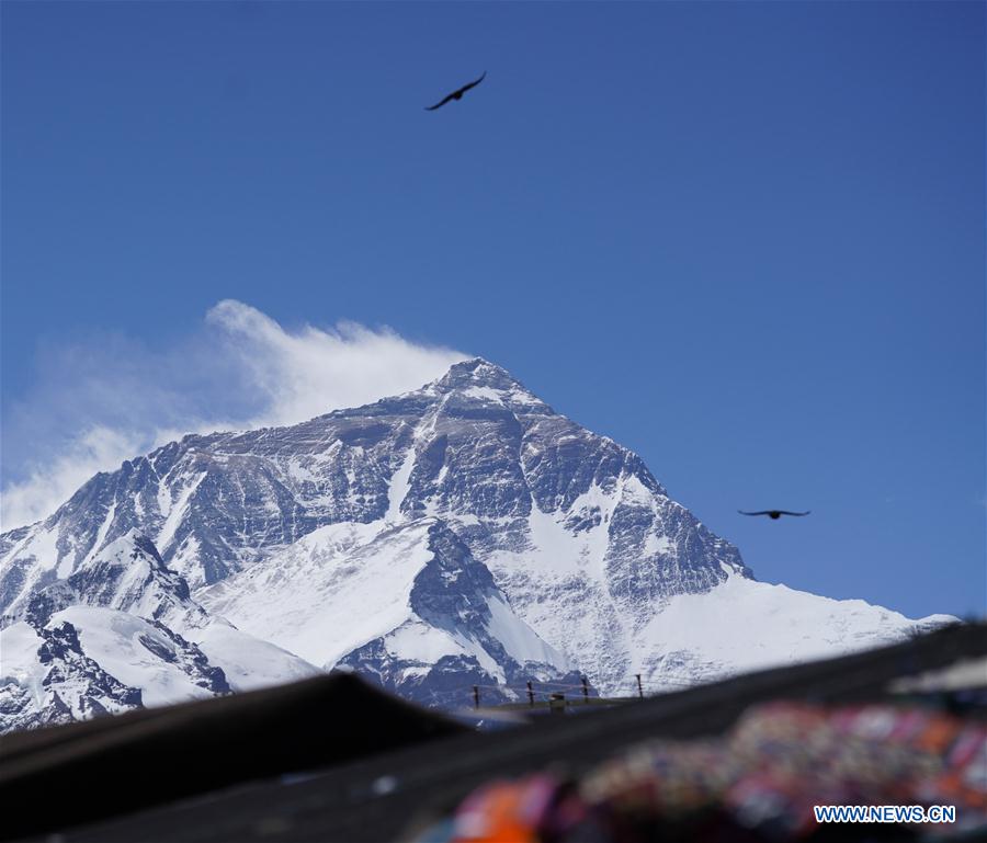 CHINA-TIBET-MOUNT QOMOLANGMA-SCENERY (CN)