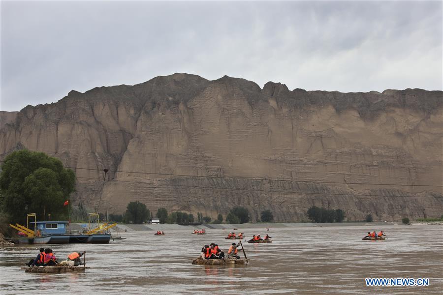 CHINA-GANSU-YELLOW RIVER-SHEEPSKIN RAFT (CN)