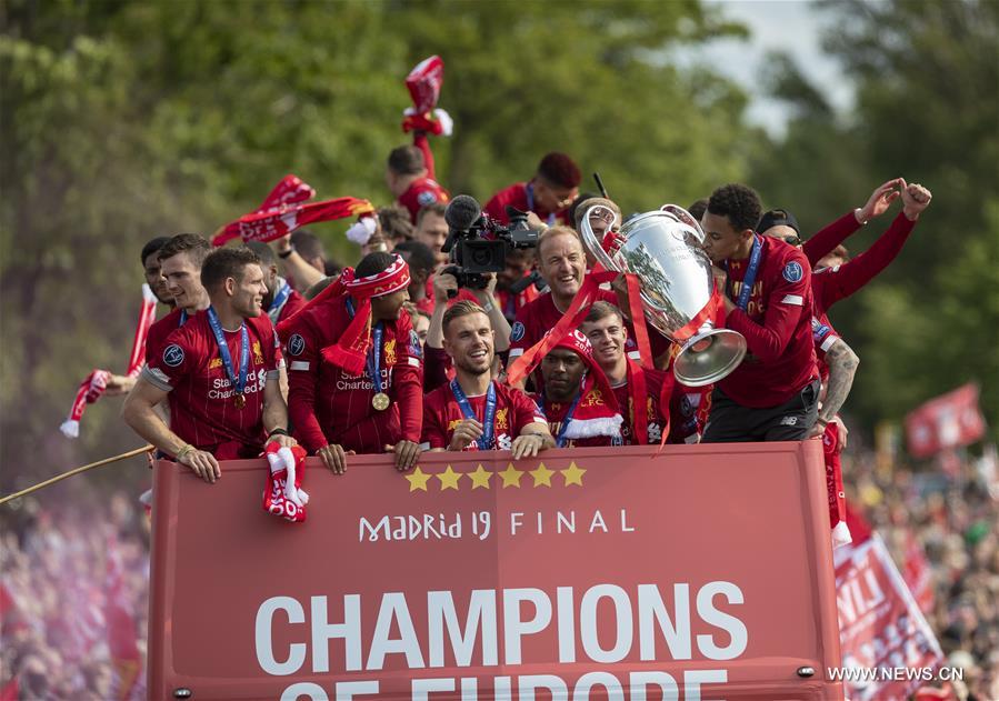 (SP) BRITAIN-LIVERPOOL-FOOTBALL-UEFA CHAMPIONS LEAGUE-LIVERPOOL TROPHY PARADE