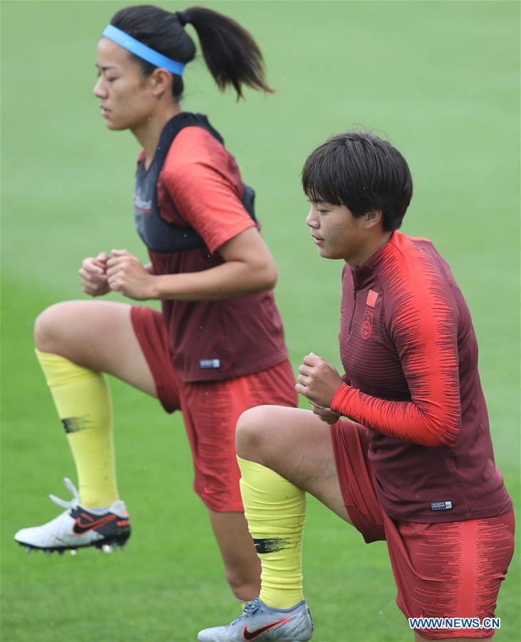 (SP)FRANCE-LE HAVRE-2019 FIFA WOMEN'S WORLD CUP-ROUND OF 16-CHINA-TRAINING SESSION