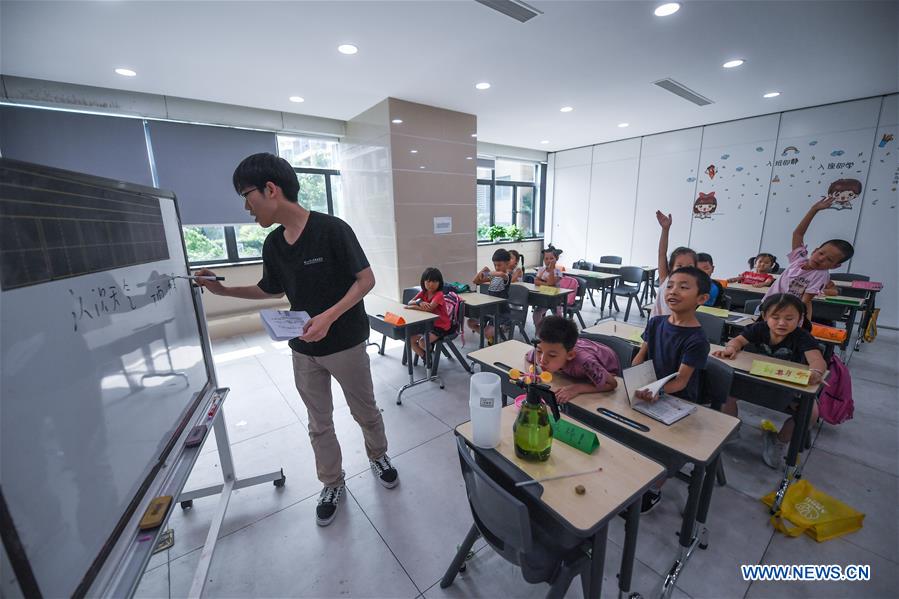 CHINA-ZHEJIANG-MIGRANT WORKERS-CHILDREN-SUMMER CAMP (CN)