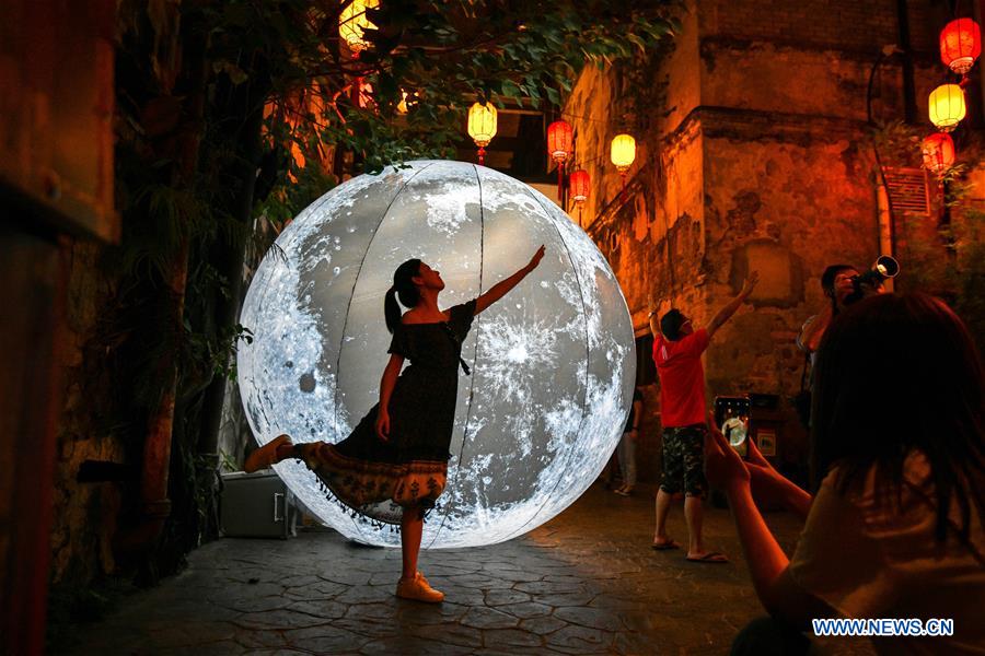 MALAYSIA-KUALA LUMPUR-MID-AUTUMN FESTIVAL-CELEBRATION