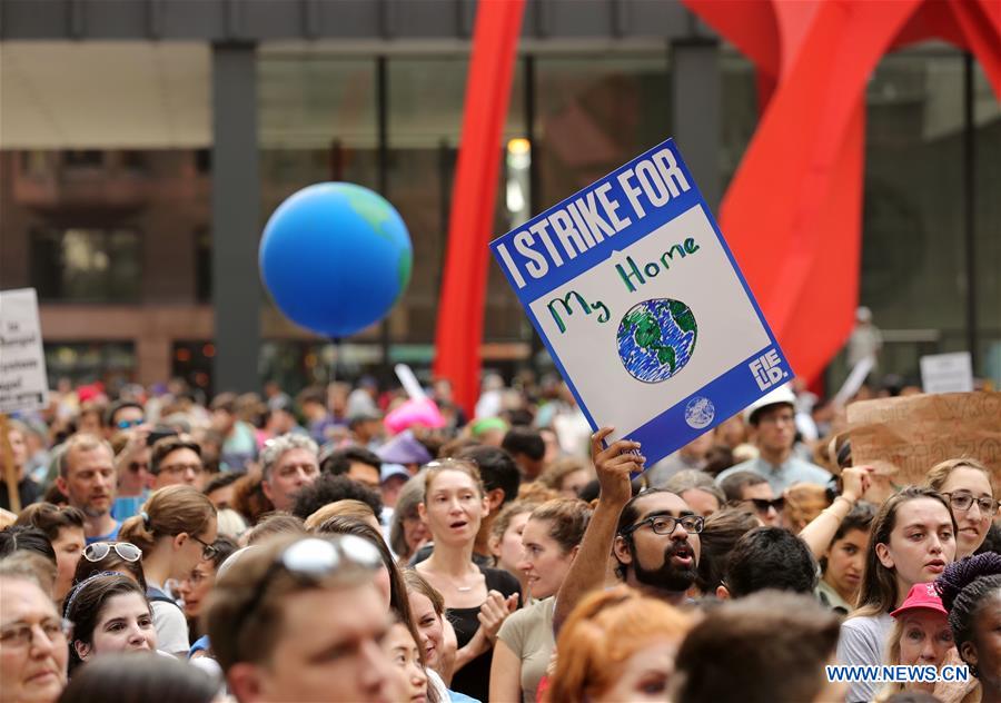 U.S.-CHICAGO-CLIMATE CHANGE-STRIKE