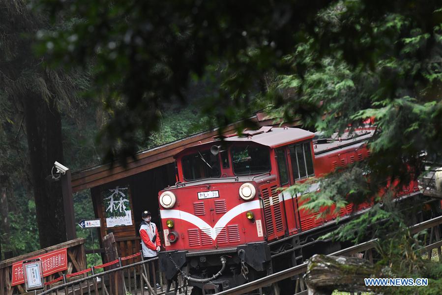 CHINA-ALI MOUNTAIN-TRAIN-TOURISM (CN)