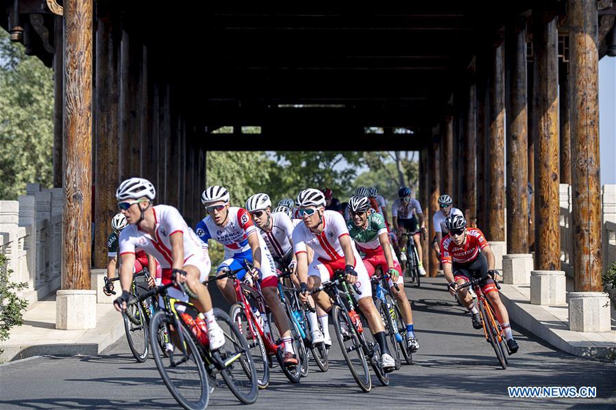 (SP)CHINA-WUHAN-7TH MILITARY WORLD GAMES-CYCLING ROAD