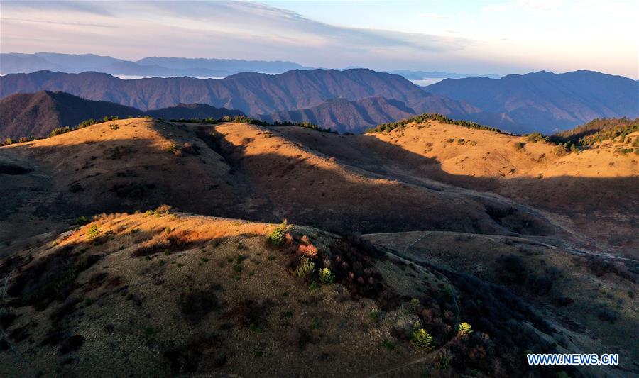 CHINA-SHAANXI-ANKANG-LANGAO-PRAIRIE-SCENERY (CN)