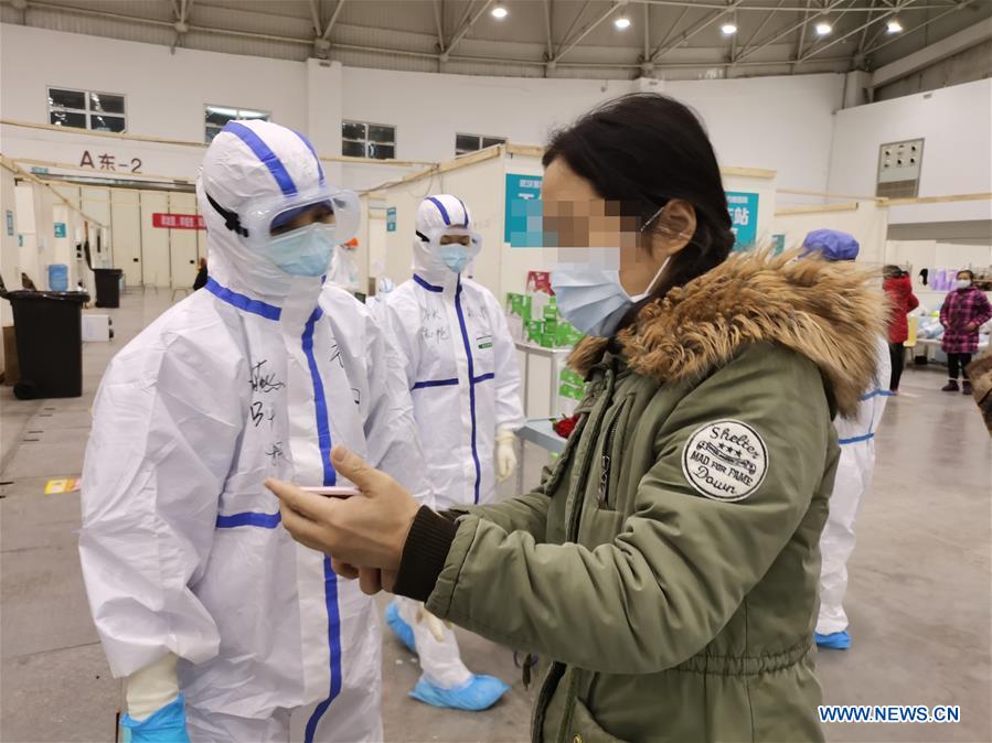 CHINA-HUBEI-WUHAN-TEMPORARY HOSPITAL-CURED PATIENTS (CN)