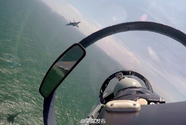 中國空軍多型主戰(zhàn)飛機赴南海戰(zhàn)斗巡航。