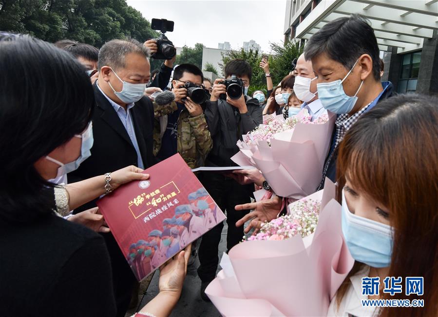 （社會）（5）抗疫“戰(zhàn)友”重聚