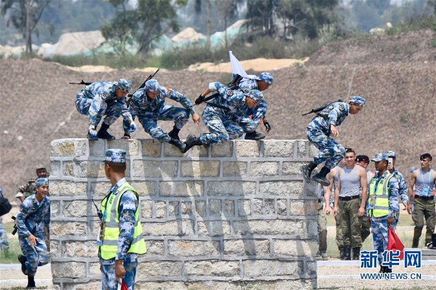 （軍事·圖文互動(dòng)）（4）海上登陸賽障礙賽打響　中國(guó)隊(duì)包攬前3名