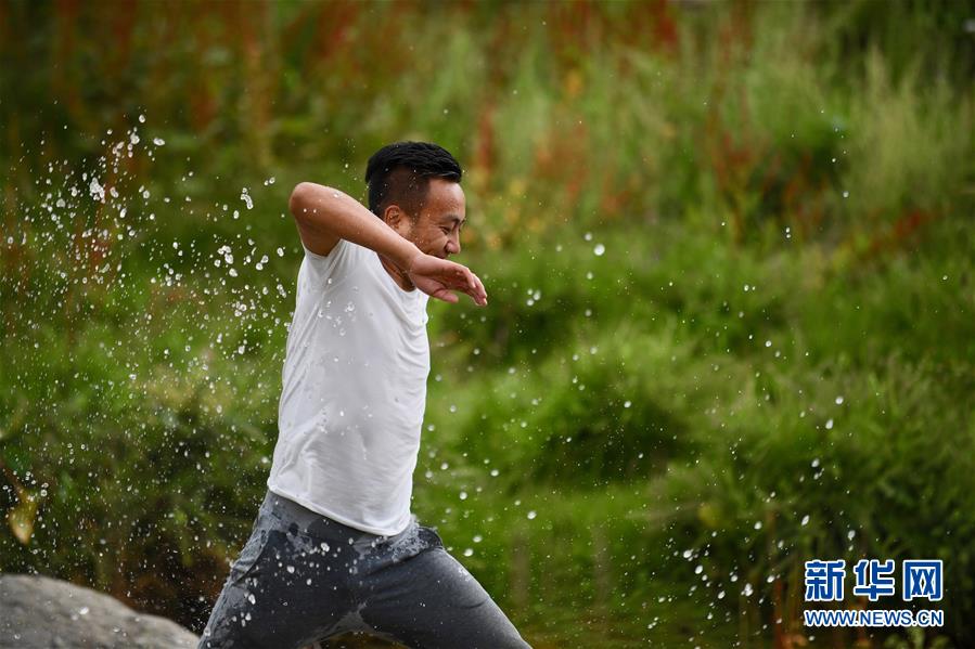 （社會(huì)）（7）夏日“過林卡” 親近大自然