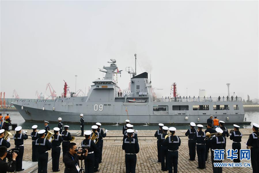 （人民海軍70年）（2）來華參加多國海軍活動的外國軍艦抵達(dá)青島