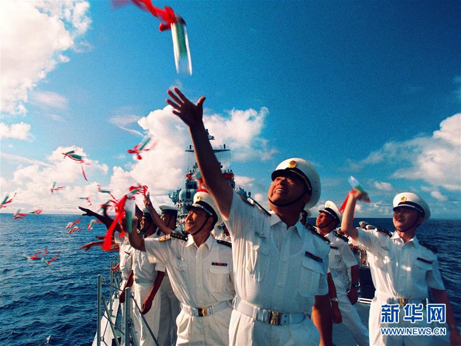 （新華全媒頭條·人民海軍70年·圖文互動）（1）向海圖強春潮涌——黨中央、中央軍委和習(xí)主席關(guān)心人民海軍建設(shè)發(fā)展紀(jì)實