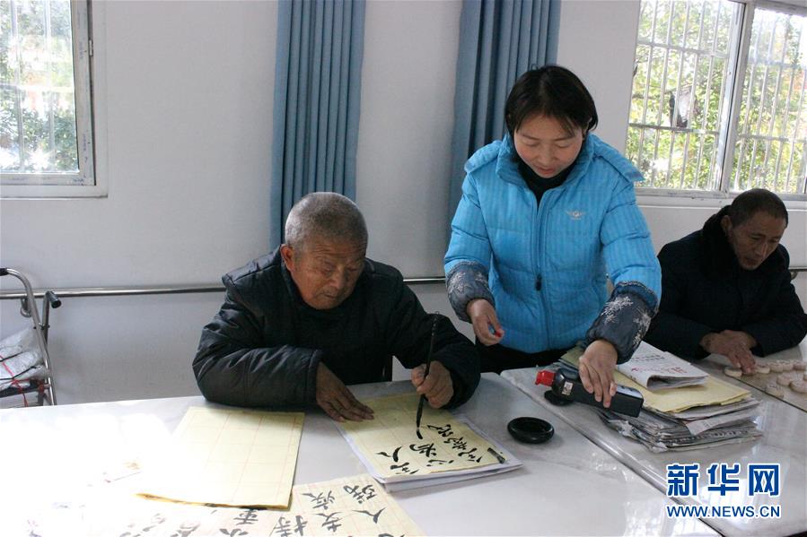 （在習(xí)近平新時代中國特色社會主義思想指引下——新時代新作為新篇章·總書記關(guān)切脫貧事·圖文互動）（3）醫(yī)療扶貧，照亮貧困家庭的明天