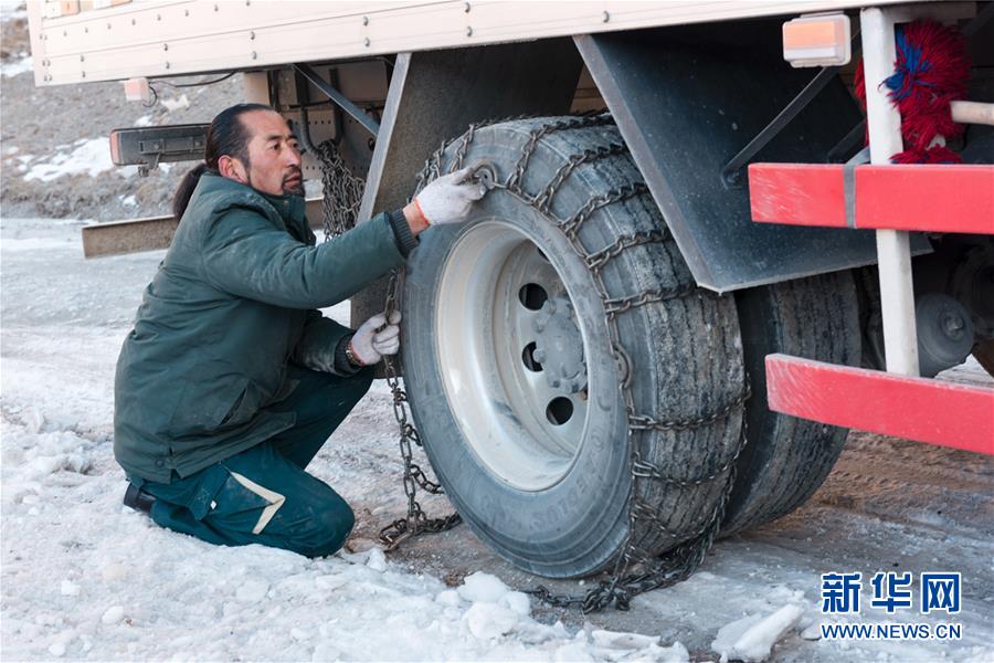 （新華全媒頭條·圖文互動）（4）格?；ㄩ_滿天路——寫在川藏公路通車65周年之際