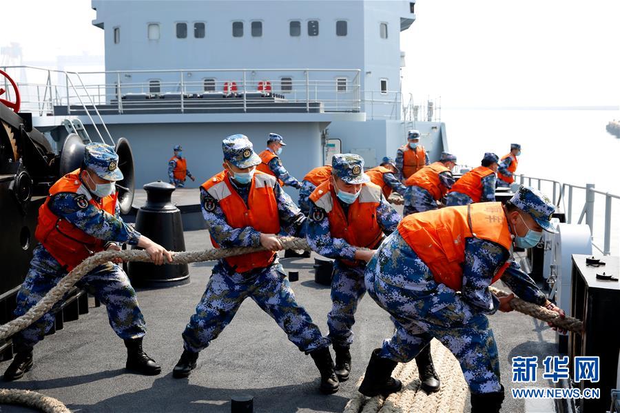 （圖文互動(dòng)）（1）一份勇敢者的事業(yè)——海軍畢昇艦投身新武器裝備試驗(yàn)記事