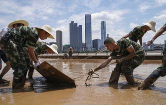 湘江長沙段退出警戒水位