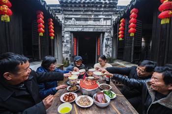 太湖古村團(tuán)圓飯